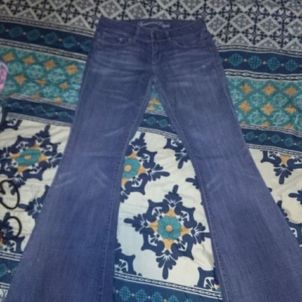 American eagle big flare size 6 reg. Jeans